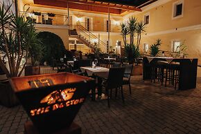 Hotel Leo