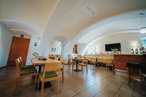 Hotel Leo