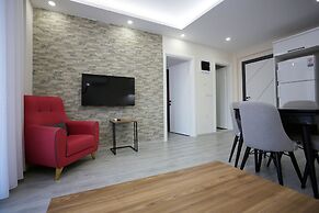 Bright House Apart