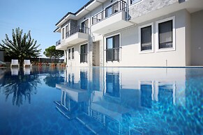 Bright House Apart
