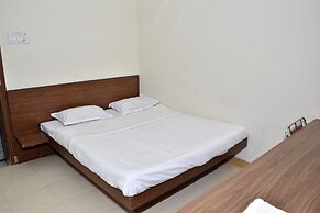Hotel Adarsh