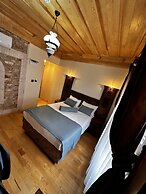 Antique Pearl Hotel