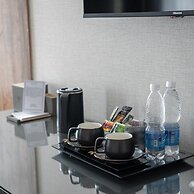 Five Hotel