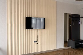 Five Hotel