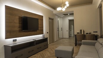 Five Hotel