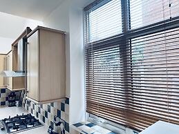 Impeccable 3-bed House in Nottingham Central