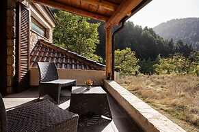 Hidden Stone Chalet