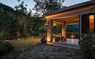 Hidden Stone Chalet