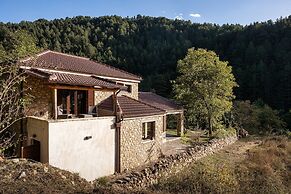 Hidden Stone Chalet