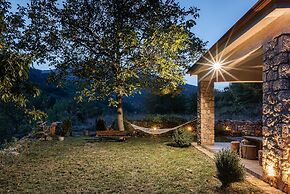 Hidden Stone Chalet