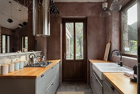 Hidden Stone Chalet