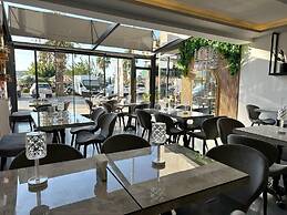 Marina Lora Butik Otel Sığacık