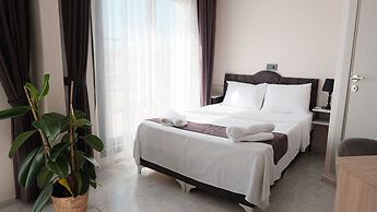 Marina Lora Butik Otel Sığacık