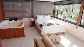 Marina Lora Butik Otel Sığacık