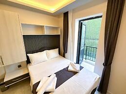 Marina Lora Butik Otel Sığacık