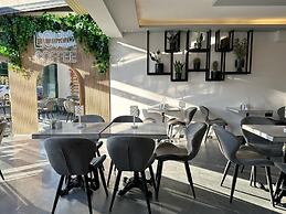 Marina Lora Butik Otel Sığacık