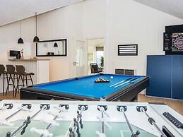 5 Star Holiday Home in Romo