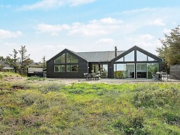 5 Star Holiday Home in Romo