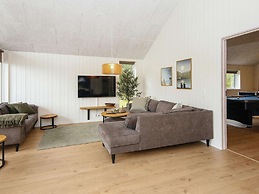 5 Star Holiday Home in Romo