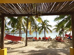 Blue Bay Beach Apartments