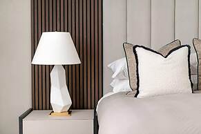 Luxury West End Oasis - Lux Spa Bath - Romantic