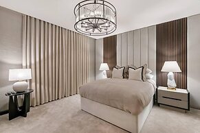 Luxury West End Oasis - Lux Spa Bath - Romantic