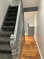 Kuramoh Modern Apartment