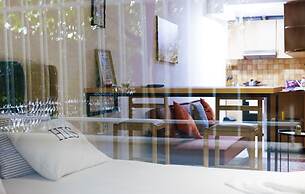 Atomium Apartments
