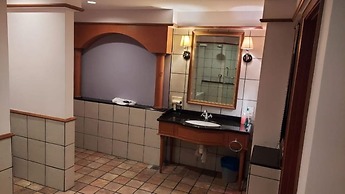 Alpine LXPD Premium Tower Room
