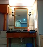 Alpine LXPD Premium Tower Room