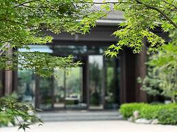 Blue City Fenghe Resort Hotel