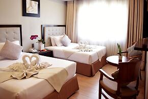 Aura One Hotel