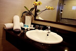 Aura One Hotel