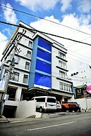 Aura One Hotel