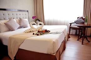 Aura One Hotel