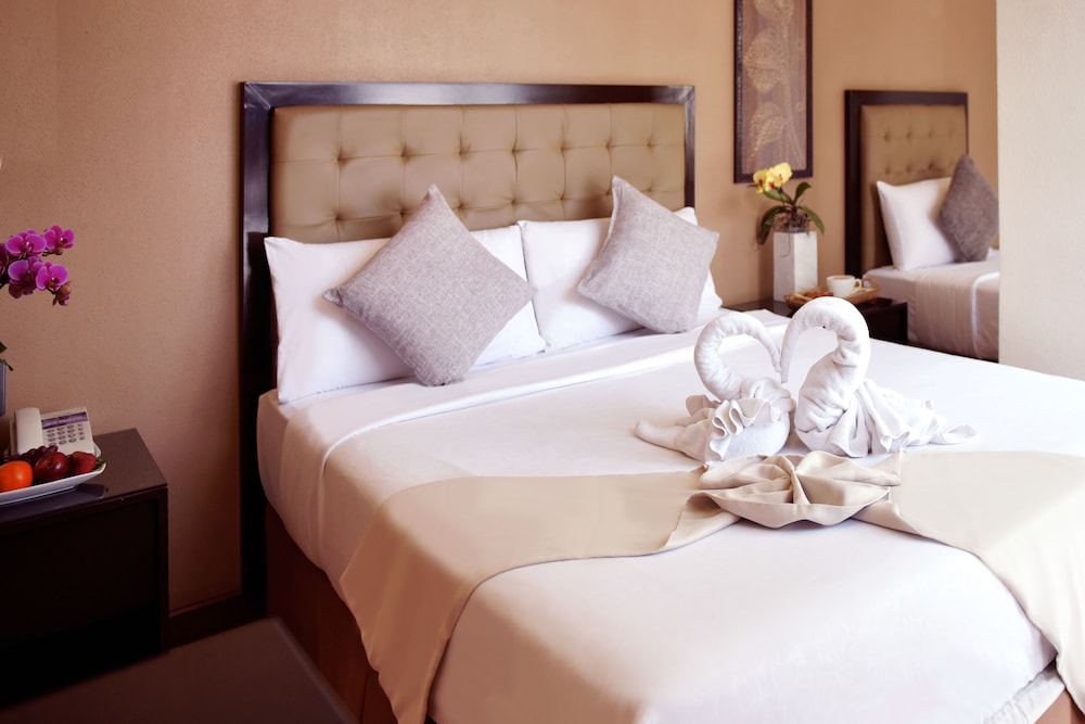 Aura One Hotel