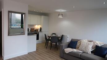 Cosy Apartment in Old Trafford With Parking Space