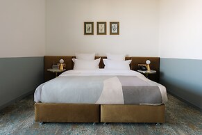 Castor & Pollux Hotel
