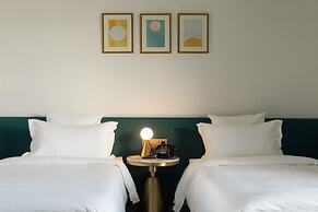 Castor & Pollux Hotel