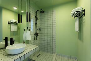 Castor & Pollux Hotel