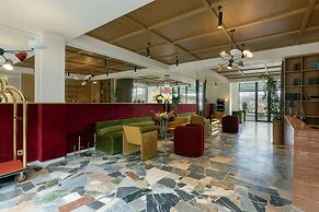 Castor & Pollux Hotel