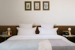 Castor & Pollux Hotel