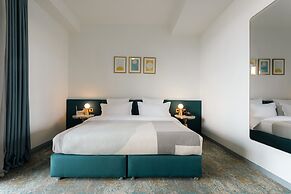 Castor & Pollux Hotel