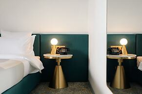 Castor & Pollux Hotel