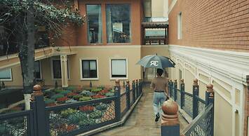 Radisson Collection Hotel & Spa, Riverfront Srinagar