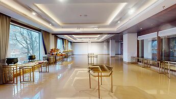 Radisson Collection Hotel & Spa, Riverfront Srinagar