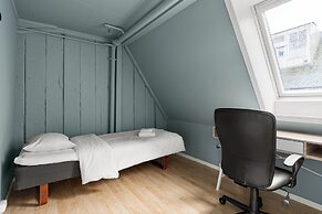Enter Amalie Apartment Hotel