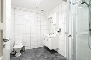 Enter Amalie Apartment Hotel