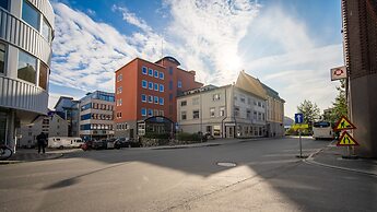 Enter Amalie Apartment Hotel