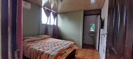 Hostal Y Cabinas Anita
